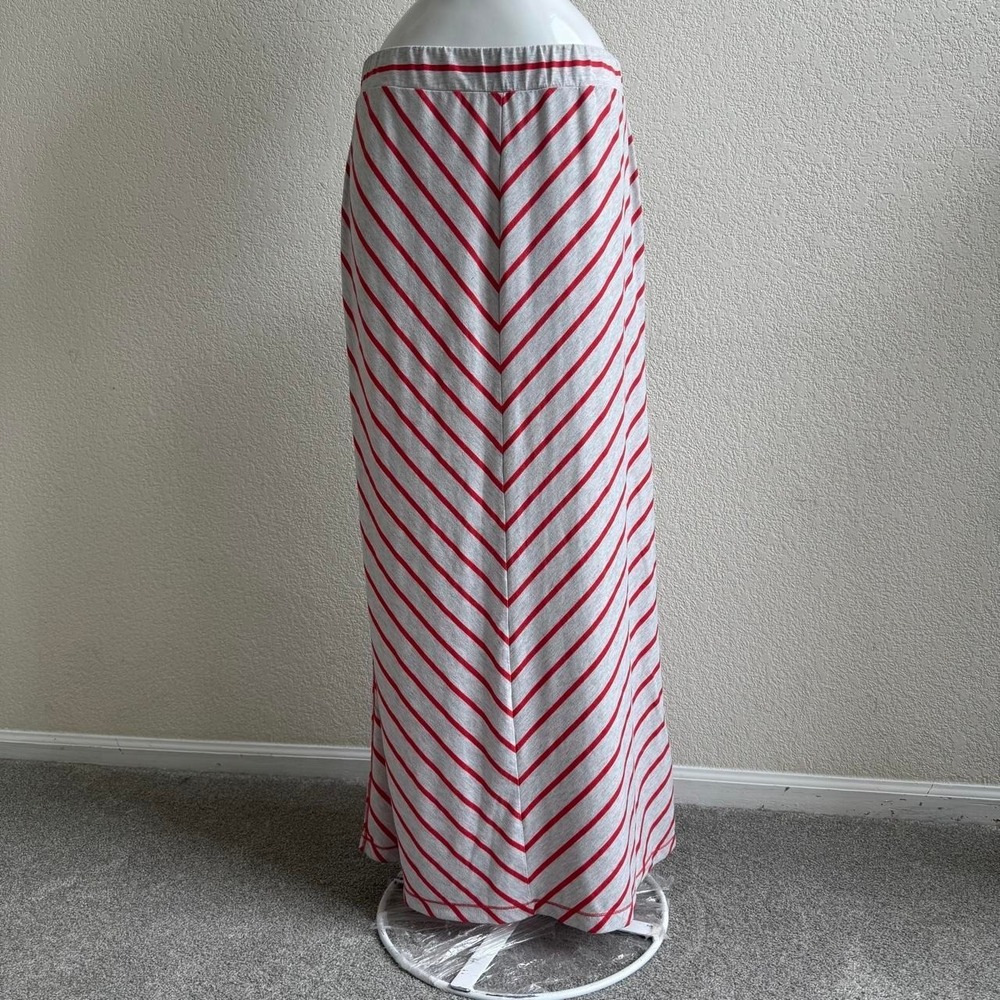 Faded Glory red and gray chevron maxi skirt in XL